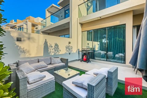 Townhouse in Dubai, UAE 3 bedrooms, 151.6 sq.m. № 721810 - photo 4