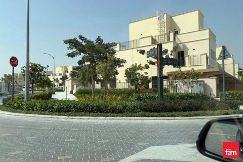 Townhouse in Dubai, UAE 4 bedrooms, 144 sq.m. № 721809 - photo 10