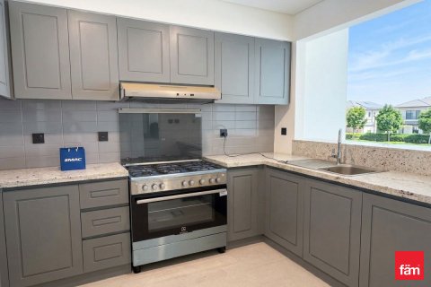 Townhouse in Dubai, UAE 4 bedrooms, 144 sq.m. № 721809 - photo 2