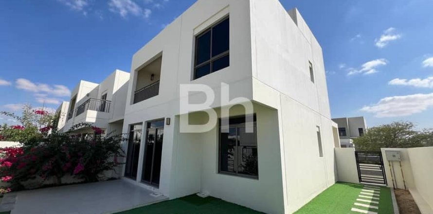 Városi lakóépület itt: Town Square, Dubai, EAE, 4 hálószoba, 218 m², azonosító: 643832
