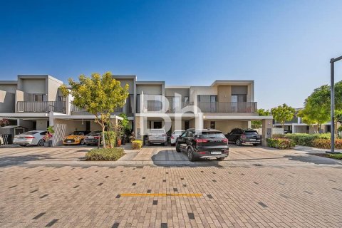 Vila v Tilal Al Ghaf, Dubai, SAE 3 spálne, 235 m2 č. 643835 - Fotografia 8