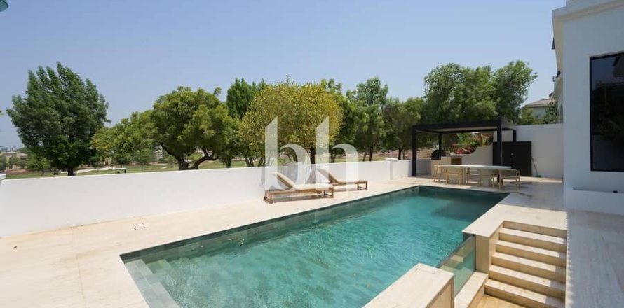 Villa en Jumeirah Golf Estates, Dubai, EAU 6 dormitorios, 851 m² № 643834