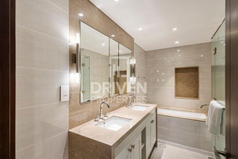 Downtown Dubai (Downtown Burj Dubai), UAE의 판매용 아파트 침실 3개, 190제곱미터 번호 683643 - 사진 17