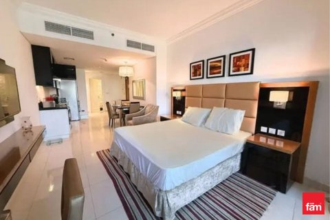 Apartment in Business Bay, Dubai, UAE 51.7 sq.m. № 727343 - photo 2