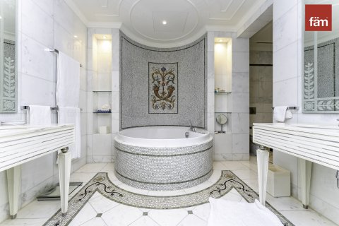 Leilighet til salgs i Culture Village, Dubai, Emiratene 2 soverom, 156.5 kvm Nr. 668823 - Foto 13