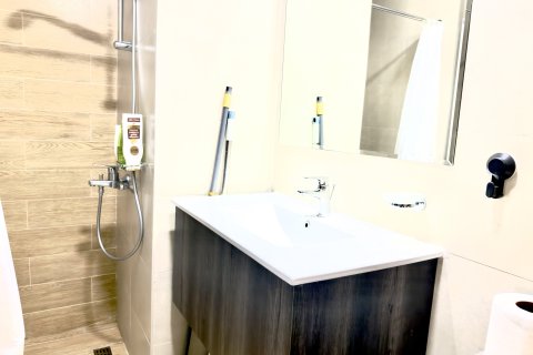 Lägenhet till försäljning i Dubai, UAE 2 sovrum, 80 kvm Nr. 730461 - fotografi 6