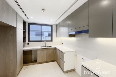 Vila u Dubai, UAE 4 spavaćih soba, 226.1 m2 Br. 669168 - fotografija 4