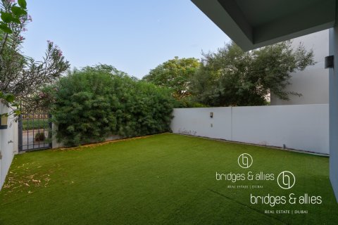 Villa in Dubai Hills Estate, UAE 3 bedrooms, 202.6 sq.m. № 669172 - photo 1