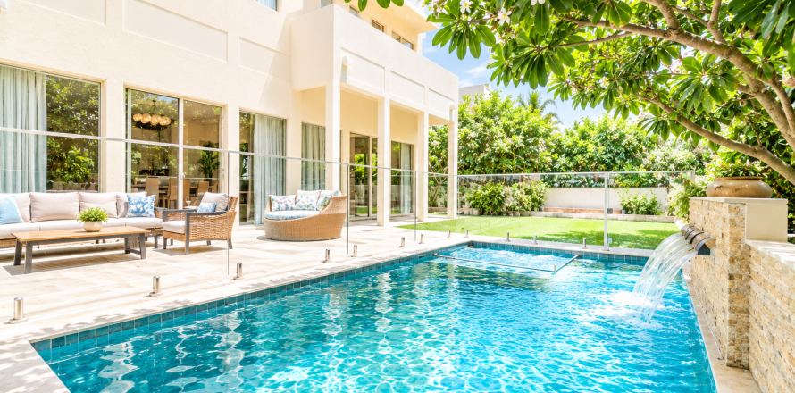 Villa em Dubai, EAU 4 quartos, 578 m2 № 758464