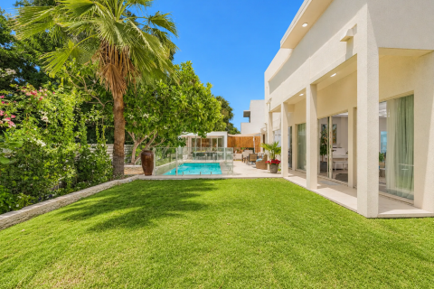 Villa in Dubai, UAE 4 bedrooms, 578 sq.m. № 758464 - photo 11