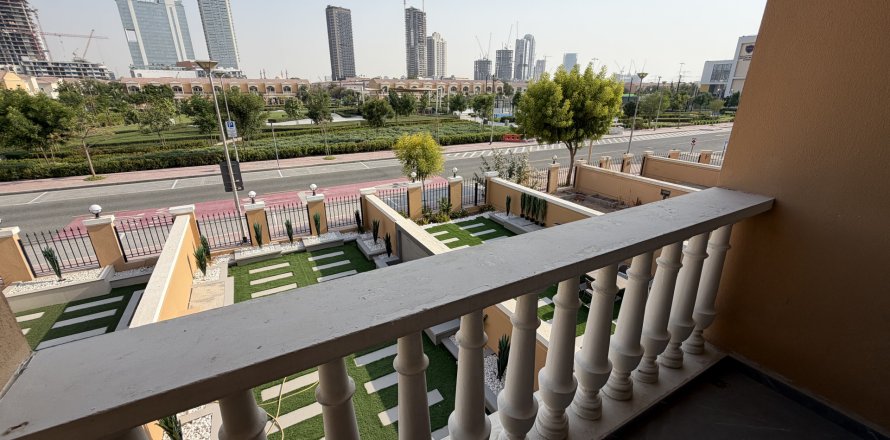 Stadthaus in Jumeirah Village Triangle, Dubai, VAE: 2 Schlafzimmer, 119 m2 Nr. 758465