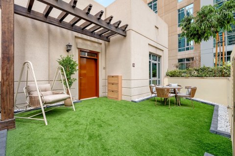 Apartament na sprzedaż w Downtown Dubai (Downtown Burj Dubai), Dubai, ZEA 1 sypialnia, 90 mkw., nr 758468 - zdjęcie 2