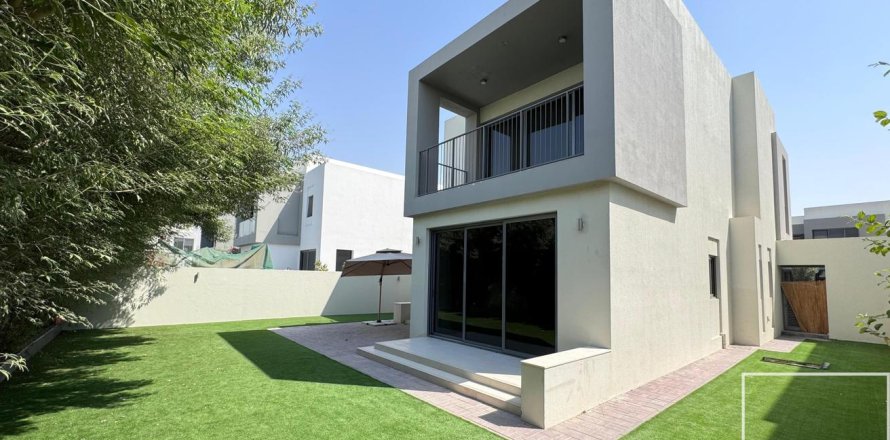 Villa en Dubai Hills Estate, Dubai, EAU 4 dormitorios, 440.17 m² № 766832