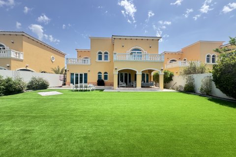 Villa à Jumeirah Islands, Dubai, EAU: 5 chambres, 800 m2 № 700147