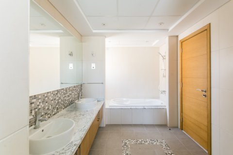 Jumeirah Islands, Dubai, BAE’de satılık villa 5 yatak odası, 800 m² No 700147 - fotoğraf 19
