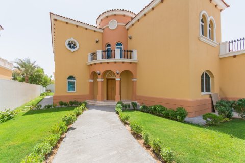 Jumeirah Islands, Dubai, BAE’de satılık villa 5 yatak odası, 800 m² No 700147 - fotoğraf 2