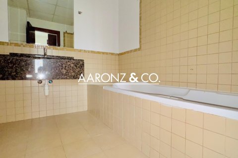 Apartmen di Jumeirah Beach Residence, Dubai, UAE 2 bilik tidur, 130 meter persegi № 706416 - foto 17