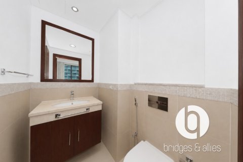 Apartemen di Downtown Dubai (Downtown Burj Dubai), UEA 2 kamar tidur, 135 m2 nomor 706417 - foto 20