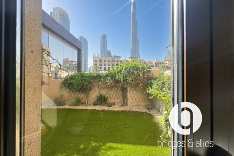 Apartmen di Old Town, Dubai, UAE 1 bilik tidur, 242 meter persegi № 706418 - foto 5