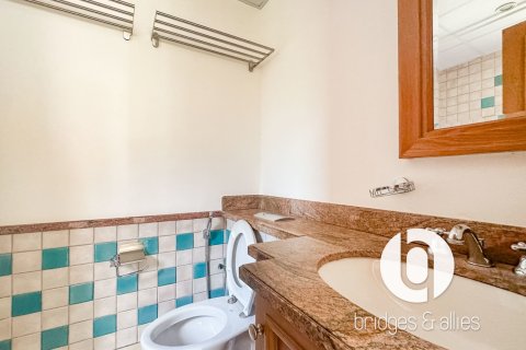 Apartmen di Old Town, Dubai, UAE 1 bilik tidur, 242 meter persegi № 706418 - foto 17