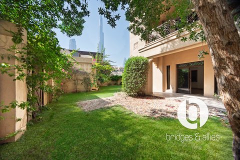 Apartemen di Old Town, Dubai, UEA 1 kamar tidur, 242 m2 nomor 706418 - foto 2