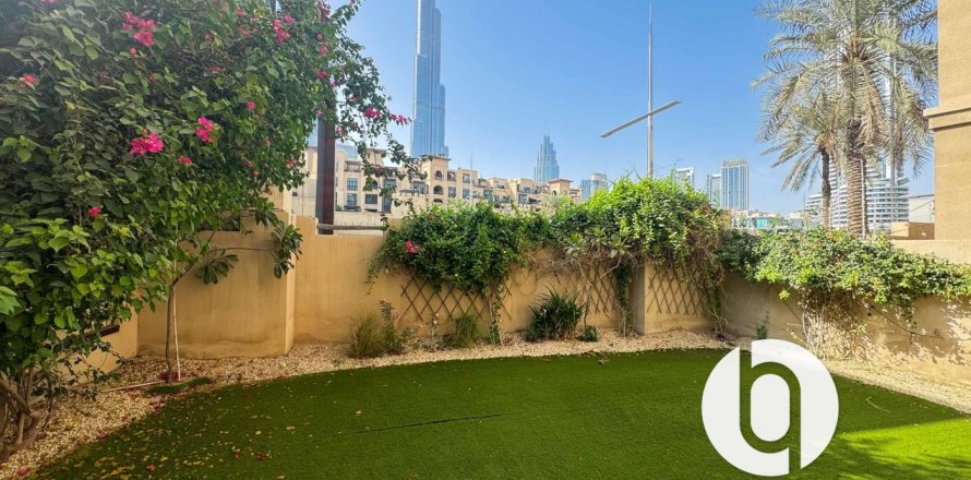 Apartmen di Old Town, Dubai, UAE 1 bilik tidur, 242 meter persegi № 706418