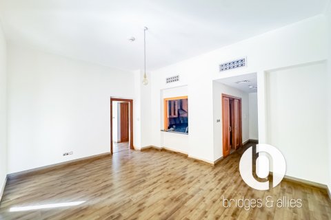Apartmen di Old Town, Dubai, UAE 1 bilik tidur, 242 meter persegi № 706418 - foto 2