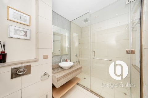 Apartament në Business Bay, Dubai, Emiratet e Bashkuara Arabe 3 dhoma gjumi, 162 m2. № 706420 - Foto 15