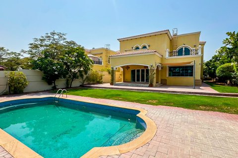 Villa asukohaga Jumeirah Park, Dubai, AÜE: 4 magamistoaga, 762.34 m² Nr 749535