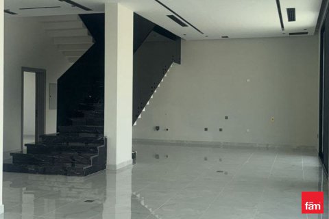 Vilë në Dubai, Emiratet e Bashkuara Arabe 5 dhoma gjumi, 930 m2. № 714965 - Foto 6