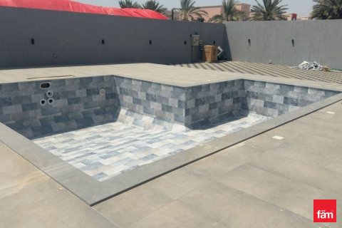 Vilë në Dubai, Emiratet e Bashkuara Arabe 5 dhoma gjumi, 930 m2. № 714965 - Foto 2