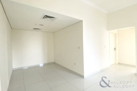 Apartamento para arrendamento em Business Bay, Dubai, EAU 2 quartos, 104 m2 № 698314 - foto 4