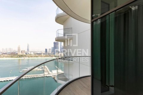 דירה להשכרה ב Dubai Harbour, Dubai, איחוד האמירויות 2 חדרי שינה, 112 מ"ר, מספר 684253 - תמונה 1