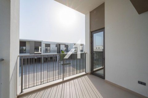 Shtëpi në qytet në Dubai, Emiratet e Bashkuara Arabe 3 dhoma gjumi, 143.9 m2. № 637898 - Foto 6