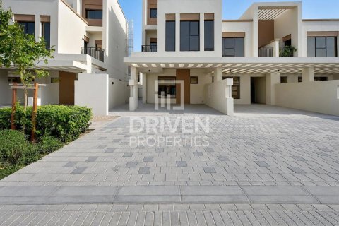 Townhouse sa Damac Lagoons, Dubai, UAE 5 silid-tulugan, 197.98 sq.m. № 756886 - larawan 2
