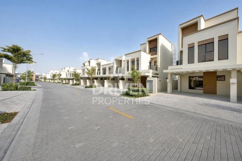 Kamienica w Damac Lagoons, Dubai, ZEA 5 sypialnie, 197.98 mkw. nr 756886