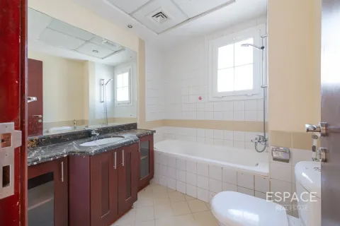 Rijtjeshuis te huur in Arabian Ranches, Dubai, VAE 3 slaapkamers, 213 vr.m., nr 661231 - foto 10