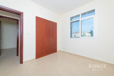 Rijtjeshuis te huur in Arabian Ranches, Dubai, VAE 3 slaapkamers, 213 vr.m., nr 661231 - foto 9