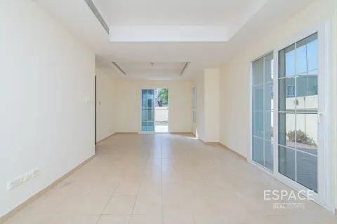 Rijtjeshuis te huur in Arabian Ranches, Dubai, VAE 3 slaapkamers, 213 vr.m., nr 661231 - foto 2