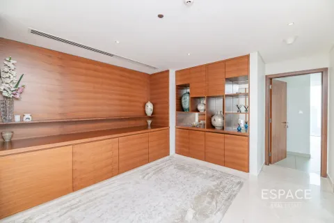 Duplex in Dubai Marina, UAE 4 bedrooms, 431 sq.m. № 661235 - photo 13