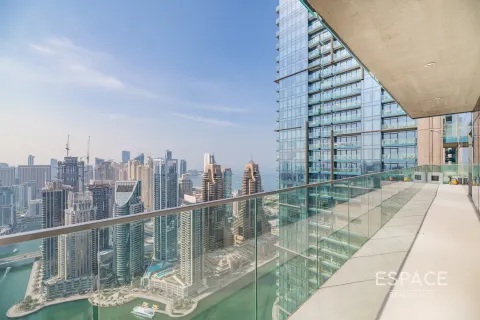 Duplex in Dubai Marina, UAE 4 bedrooms, 431 sq.m. № 661235 - photo 1