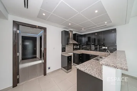 Maison de ville à louer à Jumeirah Village Triangle, Dubai, EAU 2 chambres, 275 m2 № 661236 - photo 3