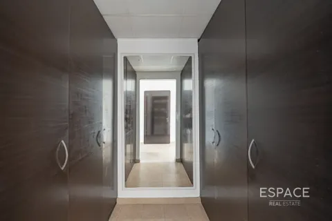 Maison de ville à louer à Jumeirah Village Triangle, Dubai, EAU 2 chambres, 275 m2 № 661236 - photo 8