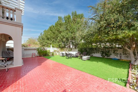 Maison de ville à louer à Jumeirah Village Triangle, Dubai, EAU 2 chambres, 275 m2 № 661236 - photo 17