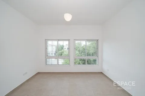 Maison de ville à louer à Jumeirah Village Triangle, Dubai, EAU 2 chambres, 275 m2 № 661236 - photo 10