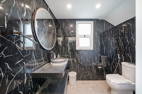 Maison de ville à louer à Jumeirah Village Triangle, Dubai, EAU 2 chambres, 275 m2 № 661236 - photo 12