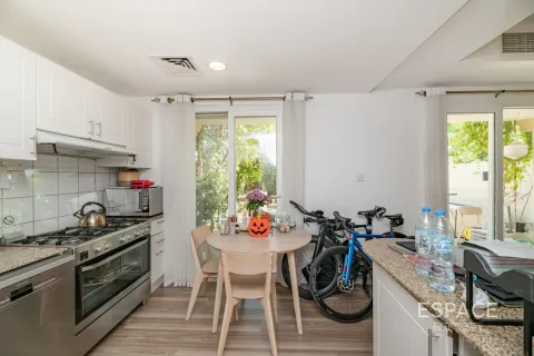 Villa til leje i The Springs, Dubai, UAE 2 soveværelser, 153 kvm № 661232 - foto 4