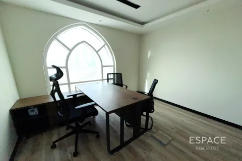 Toimisto Jumeirah Lake Towers, Dubai, Arabiemiraatit 71 m2 № 661237 - kuva 2