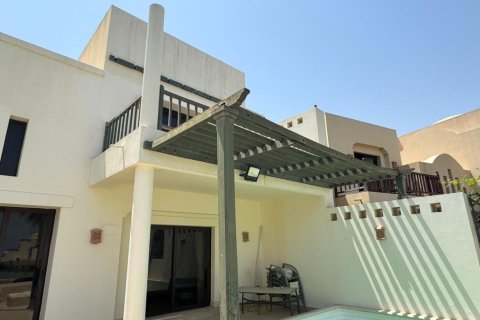 Βίλα σε Ras Al Khaimah, ΗΑΕ 2 υπνοδωμάτια, 172 τ.μ. Αρ. 734569 - φωτογραφία 2