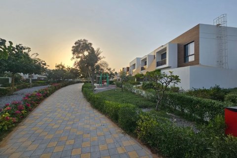 Māja Ras Al Khaimahjā, AAE 2 istabas, 235 m2 Nr. 734565 - attēls 12